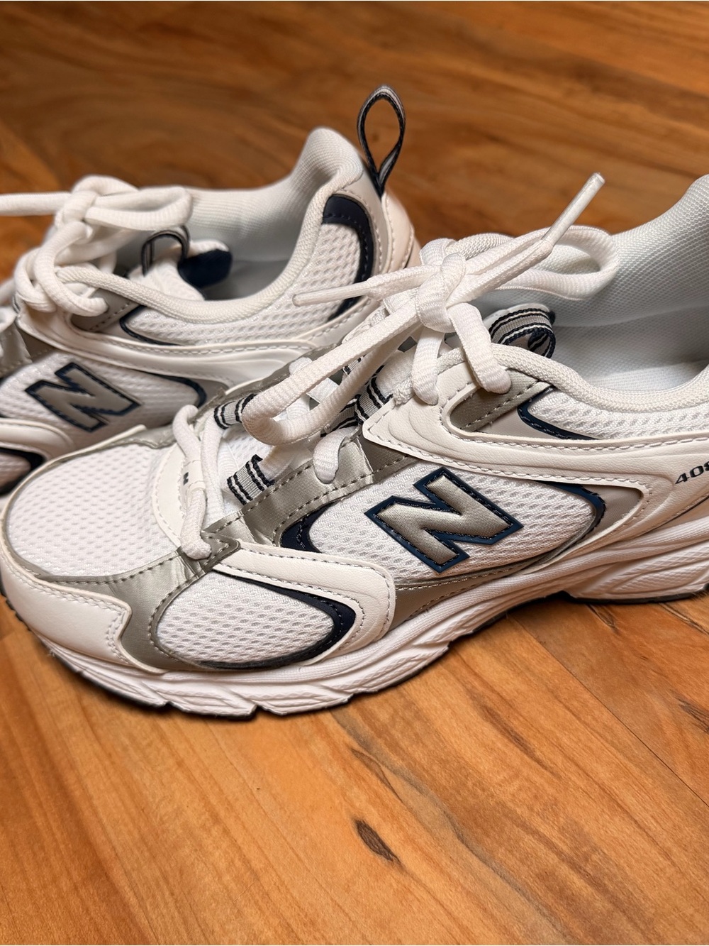 New Balance White and Navy - Picture 3 of 5